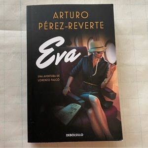 Spanish edition book titled “Eva” by Arturo Pérez - Reverte